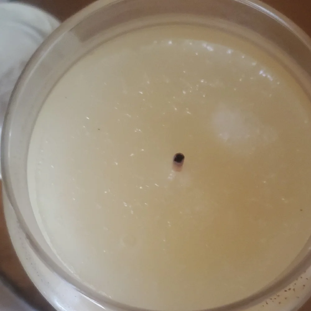 Yankee Candle Frosted Treat with Snowman Design - Picture 5 of 10